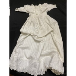 Robe de bapteme brodée