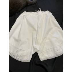 Embroidered bloomer
