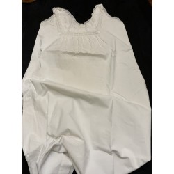 Chemise brodée et dentelle
