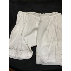 Ancienne culotte brodée