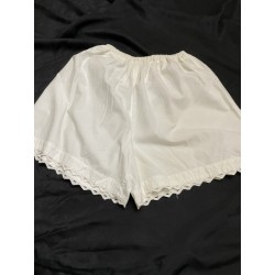 Ancienne culotte brodée