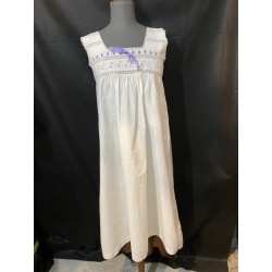 Chemise de nuit brodée