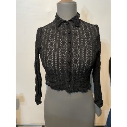 Veste noire tricotée