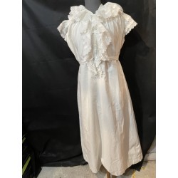 Chemise de nuit brodée